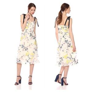 Donna Morgan V-Neck Sleeveless Blouson Back
Embroidered Mesh Dress Sz 4 yellow